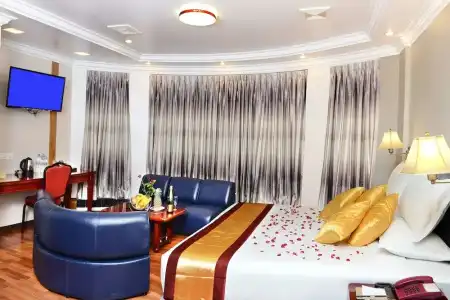 Grand United Ahlone Branch - 200