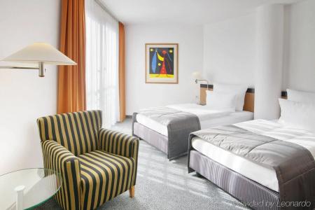Holiday Inn Berlin City Center East Prenzlauer Berg by IHG - 4