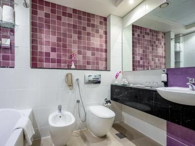 Flora Creek Deluxe Apartments Dubai - 8