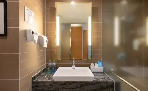 Holiday Inn Express Chongqing Guanyinqiao by IHG - 7