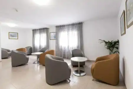 Hostal Roca - 9
