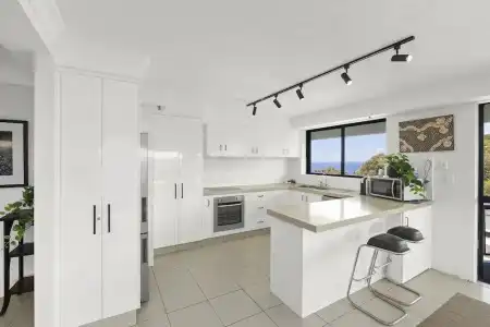 Gemini Court Holiday Apartments - 252