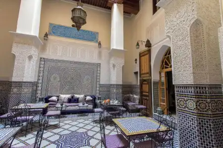 Riad Taryana - 16
