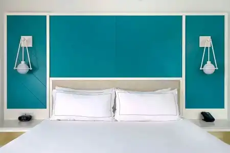 DoubleTree Suites by Hilton Naples - 199