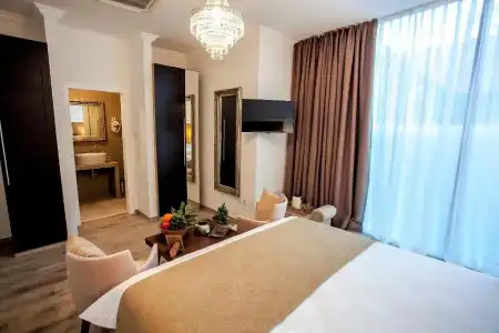 Regal Residence - 16