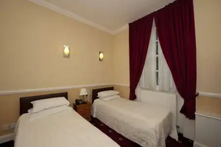 Balmoral House - 33