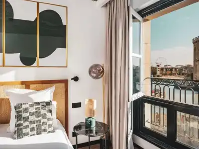 Maisons du Monde Hôtel & Suites - La Rochelle Vieux Port - 92