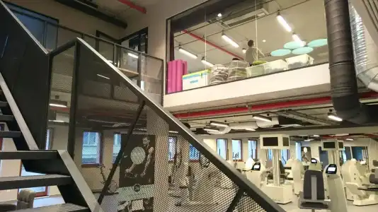 Trendy Deluxe Apartments - 9