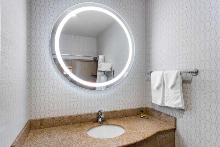 Best Western Plus Abbey Inn - 79