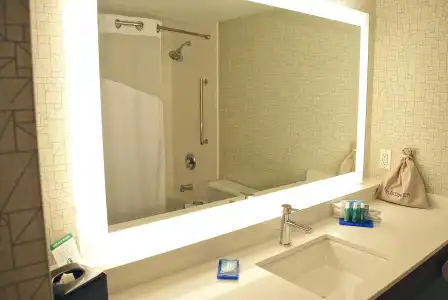 Holiday Inn Express Vancouver Airport - Richmond by IHG - 9