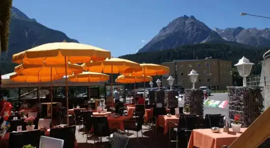 Bellaval & Restaurant - 16