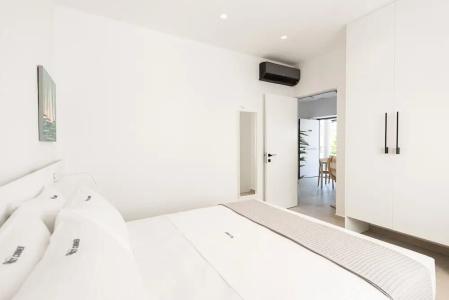 Cozy Corner Luxury Apartments - 2