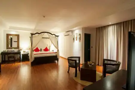 La Rose Suites - 74