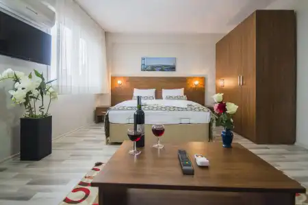 Carina Istanbul - 17