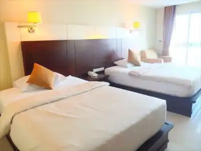 August Suites - 40