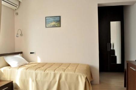 Garni 018 In - 41