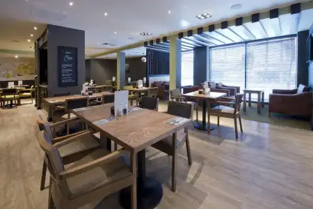 Premier Inn London Tottenham Hale - 17