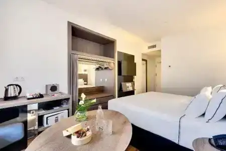 Melia Madrid Serrano - 22