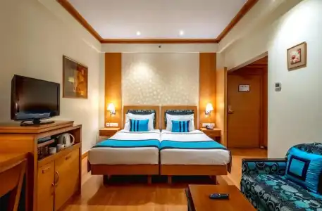 Kenilworth, Kolkata - 60
