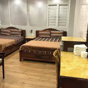 Hoang Yen Nhi - 16
