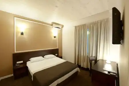Geneva Resort - 4