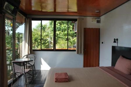 The Cobble Beach - 169