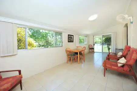 Seascape Holidays - 53 Reef Street - 60