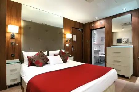DoubleTree by Hilton London West End - 24