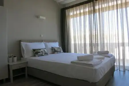 Pantheon Apartments - 3