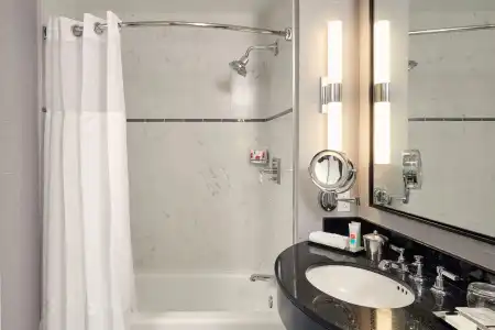 Loews Philadelphia - 61
