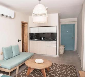 Redcon Suites - 328
