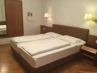 Adria - 75