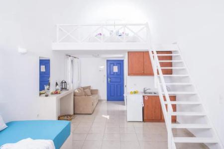 Bella Santorini - 67