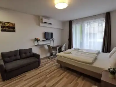 Corvin Holiday Apartment - 3