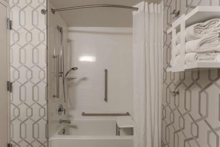 Hampton Inn Madison-East Towne Mall Area - 10