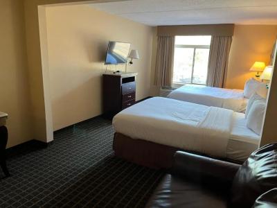 Comfort Inn & Suites Madison East Interstate I-90 - 44