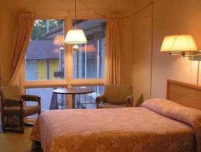 Town N Country Motor Inn - 65