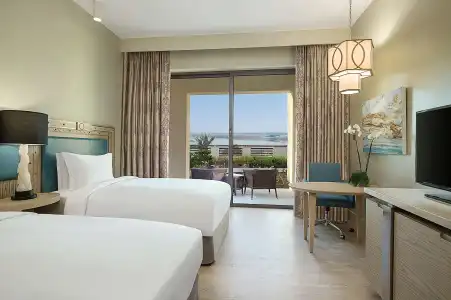 Hilton Dead Sea Resort & Spa - 2
