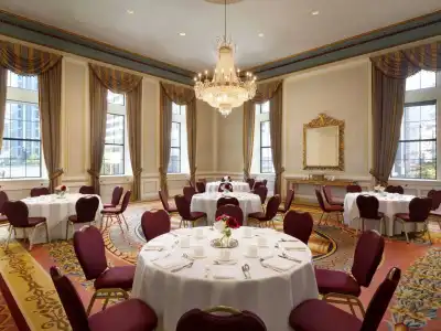 Fairmont Vancouver - 17