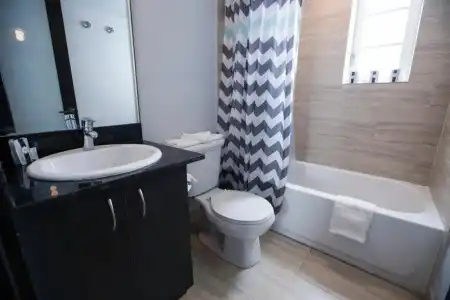 Lincoln Arms Suites - 38