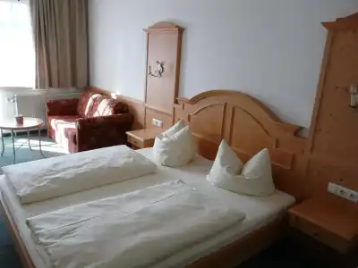 Roter Hahn - Bed & Breakfast - 36