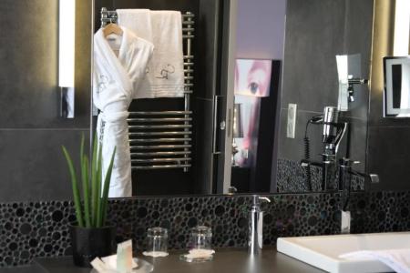 Chapeau Rouge PAR William Frachot - Hôtel Espace Bien-être & Restaurant étoilé - 77