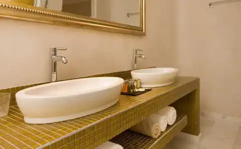 Gold Suite - 24
