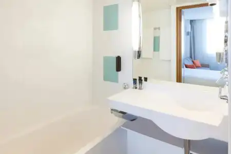 Novotel Chartres - 72