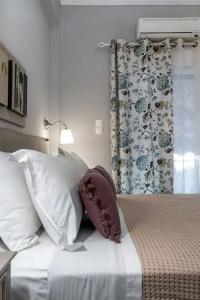 Absolute Athens II - 104