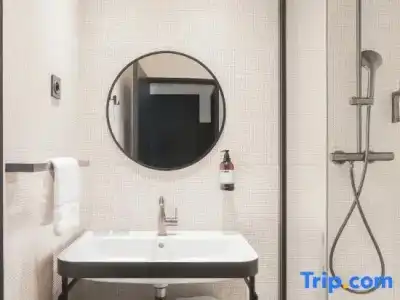 Maisons du Monde Hôtel & Suites - La Rochelle Vieux Port - 70