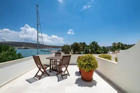 Port Alacati - 22