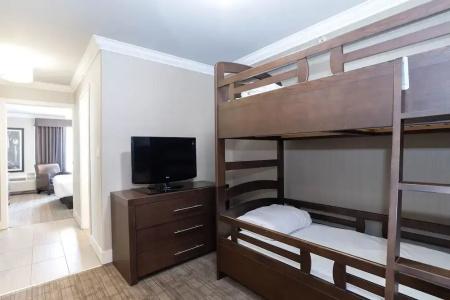 Sandman & Suites Calgary South - 60