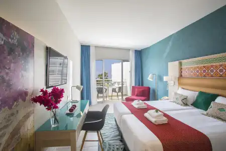 Leonardo Cypria Bay - 4