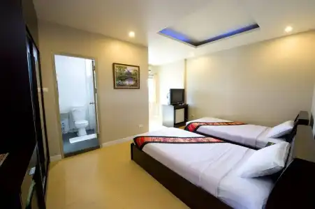 Super OYO 1096 Winner Inn - 19